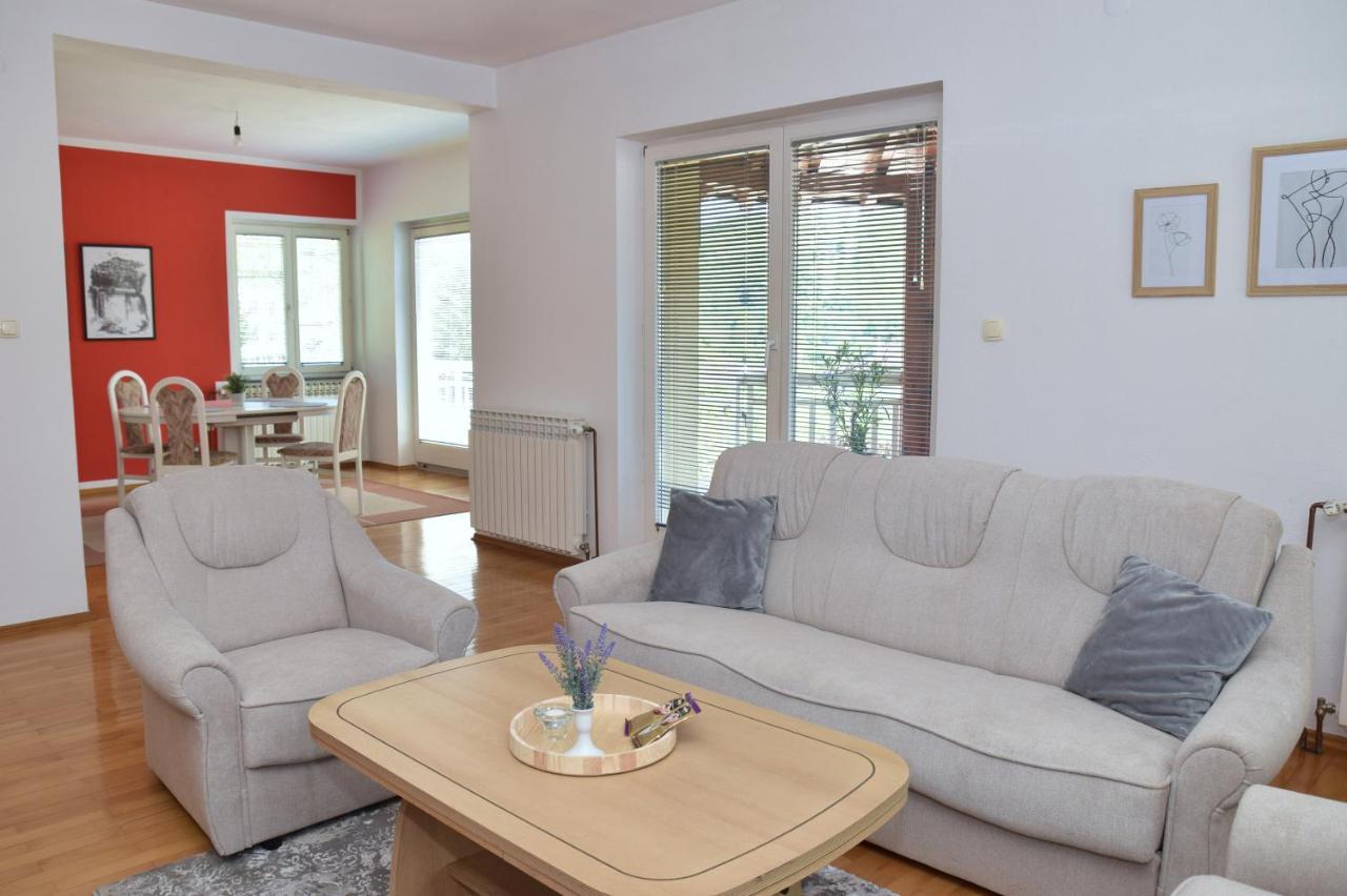 Apartman Buongiorno 亚伊采 外观 照片